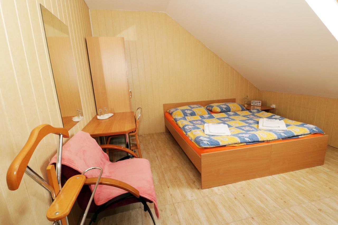 Penzion Hurka Hotel Dolni Libchavy Eksteriør billede