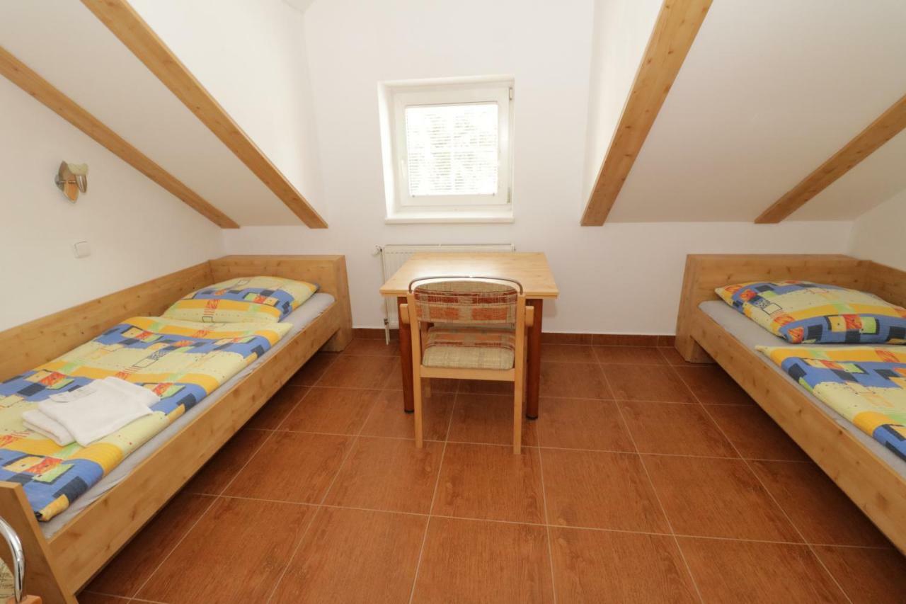 Penzion Hurka Hotel Dolni Libchavy Eksteriør billede
