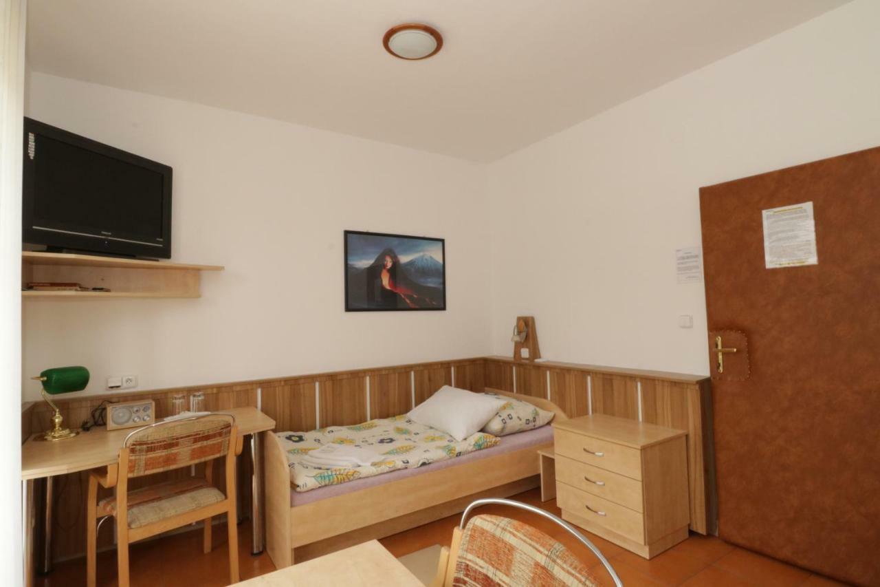 Penzion Hurka Hotel Dolni Libchavy Eksteriør billede